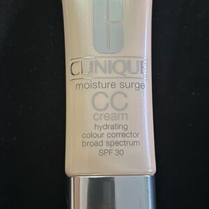 Clinique Moisture Surge CC Cream SPF 30 - Shade Light Medium. New/Sealed.